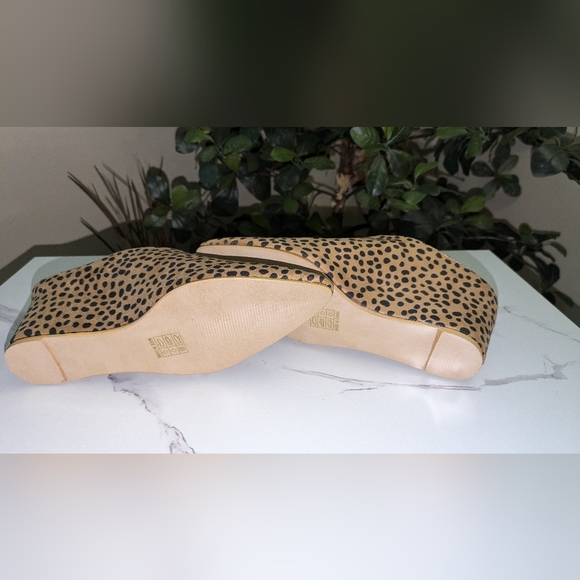 😎AWESOME DEAL😎 Leopard Slip On Wedges - Picture 10 of 12